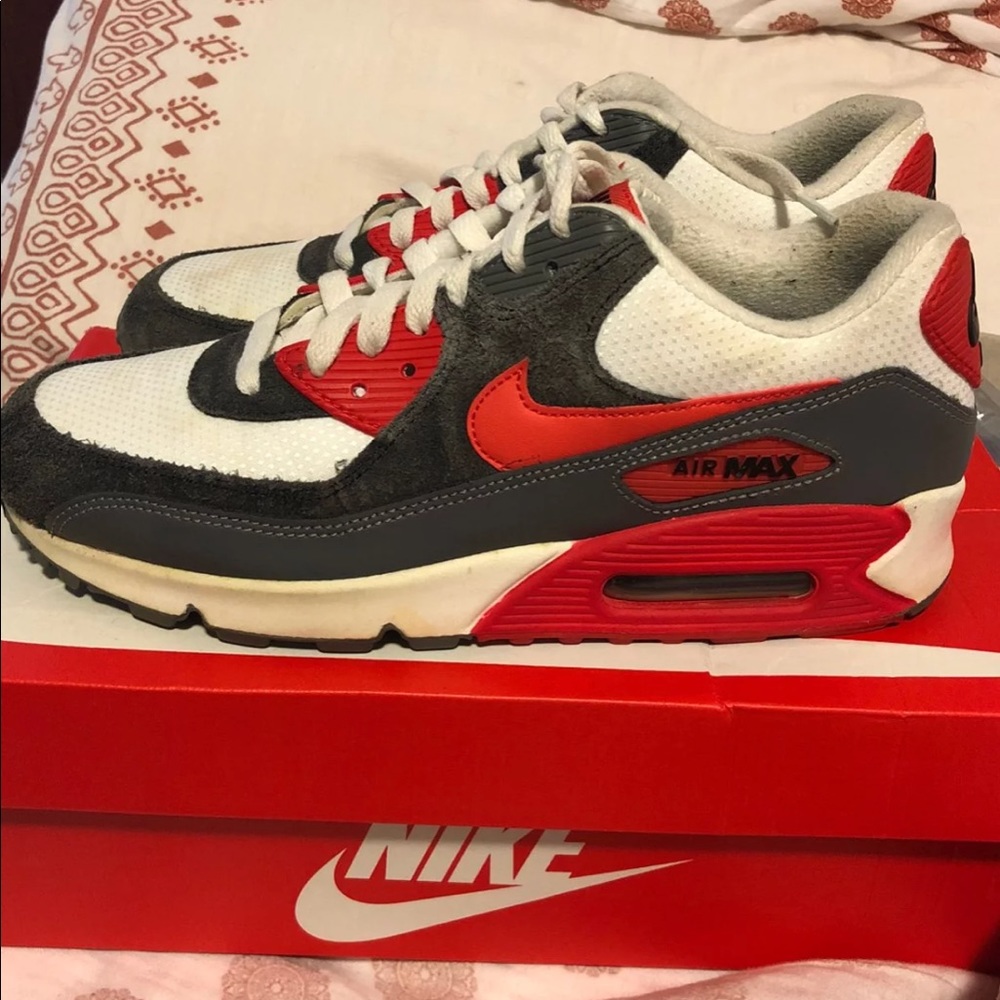 Women’s Nike AirMax ⚠️FINAL CALL⚠️ need to sell